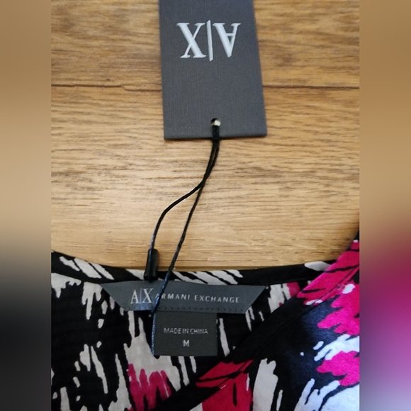 NWT Armani Exchange 100% Silk Sleeveless Top Side Zip M Abstract Black Pink - Picture 4 of 8